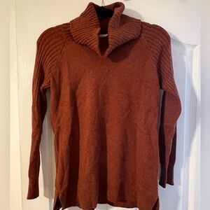 Turtle neck sweater